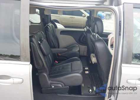 2014 Chrysler Town & Country Touring from USA, damaged, VIN 2C4RC1BG2ER132477